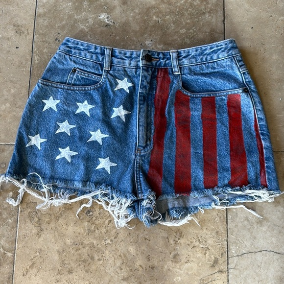 Talbots ladies denim cut off short size 10 hand painted stars and stripes - Picture 11 of 12